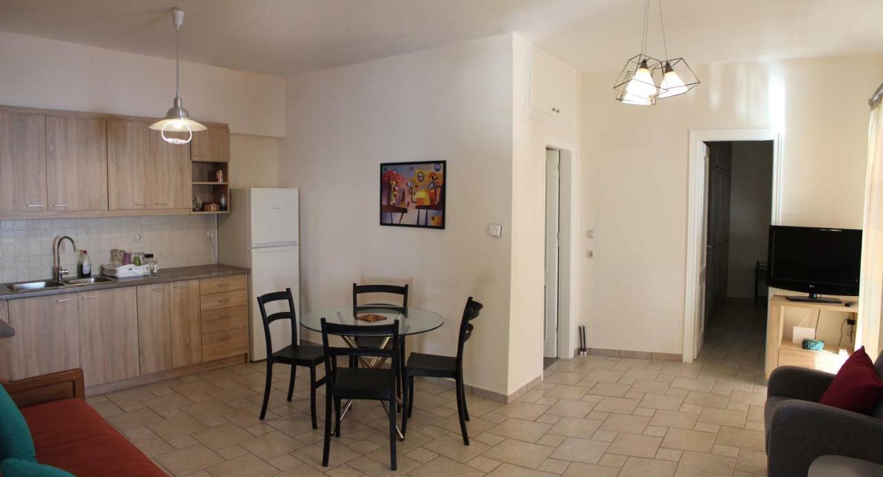 Olive Stonehouses Kalamata Exterior photo